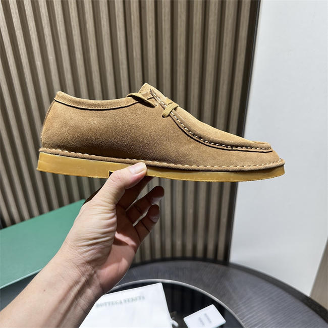 B0tt*ga Ven*ta Sneaker