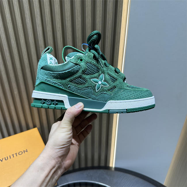 Lv Trainer Sneaker