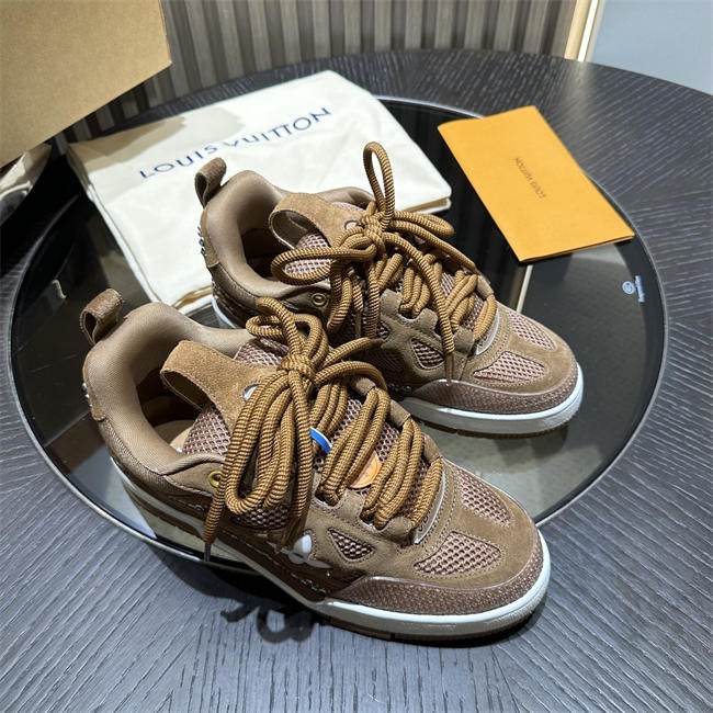 Lv Trainer Sneaker