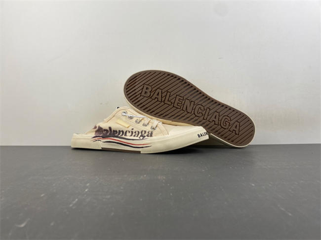 Ba1en*iaga Wmns Gr*ffiti Paris Mule 