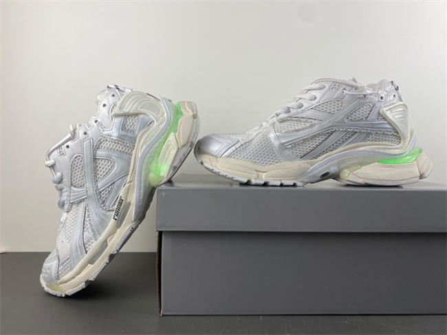 Ba1en*iaga RUNNER LED