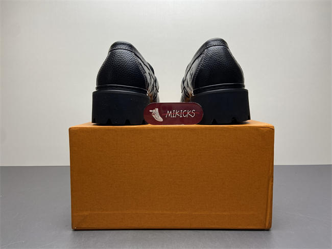 Lv Loafer085