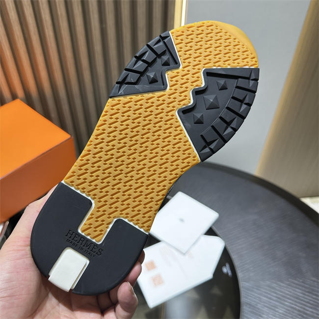 HER MES Sneaker