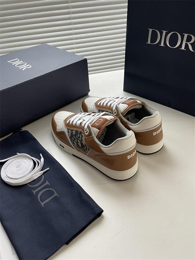 Dr B27 Sneaker