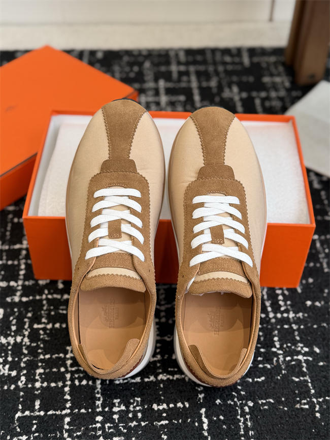 HER MES Sneaker